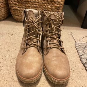 Cliffs combat boots